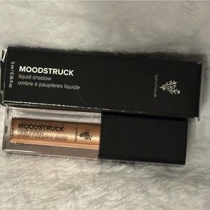 Younique Liquid Eyeshadow in Reverent (Champagne Satin)
